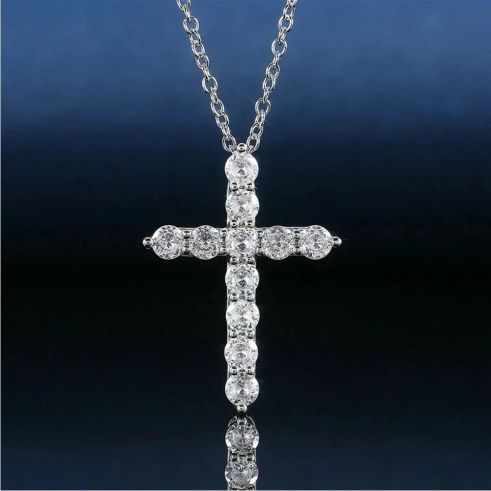 NEW 18K White Gold Diamond Cross Necklace